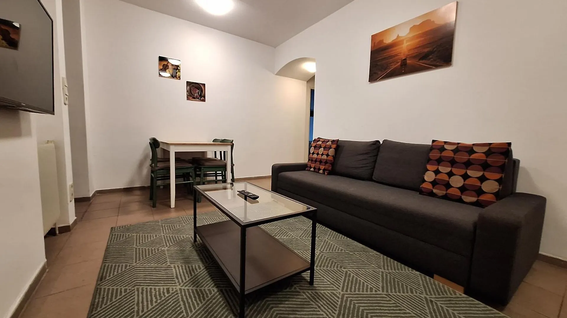 Urban Living Josefstadt - Roadhouse Apartments Vienna 0*,  Austria