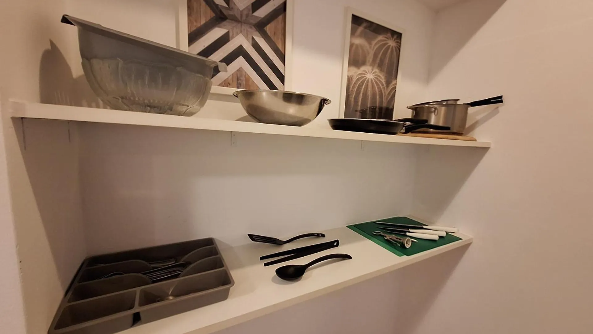 Aparthotel Urban Living Josefstadt - Roadhouse Apartments Vienna Austria