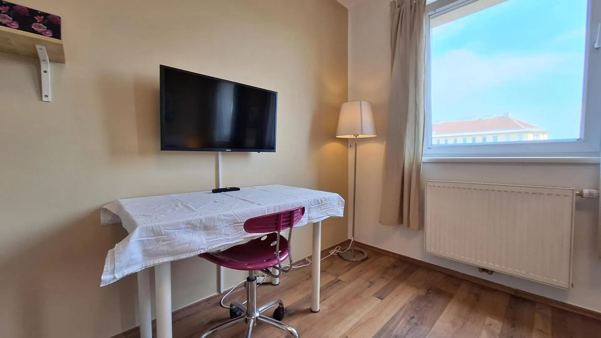 Urban Living Josefstadt - Roadhouse Apartments Vienna Aparthotel
